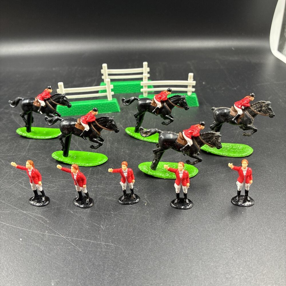 Vintage ERTL Equestrian Lot Jockeys Jumping Horse Diorama Playset Fence